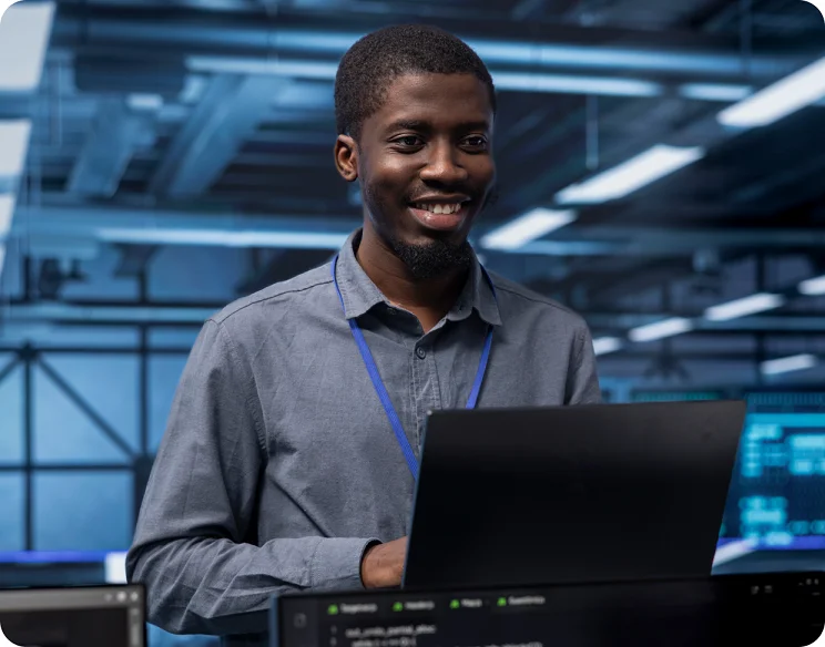 IT specialist in data center